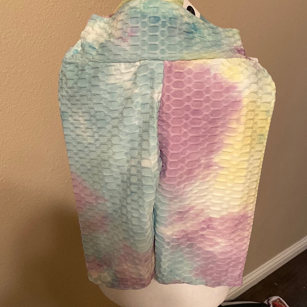 Active wear shorts